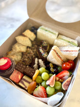 Load image into Gallery viewer, The AFTERNOON TEA Box